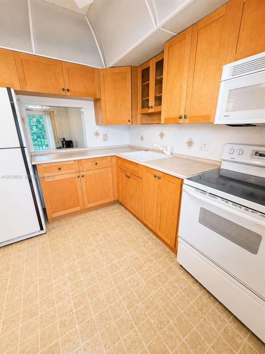 1035 Country Club Drive 408, Margate, FL 33063 photo 9