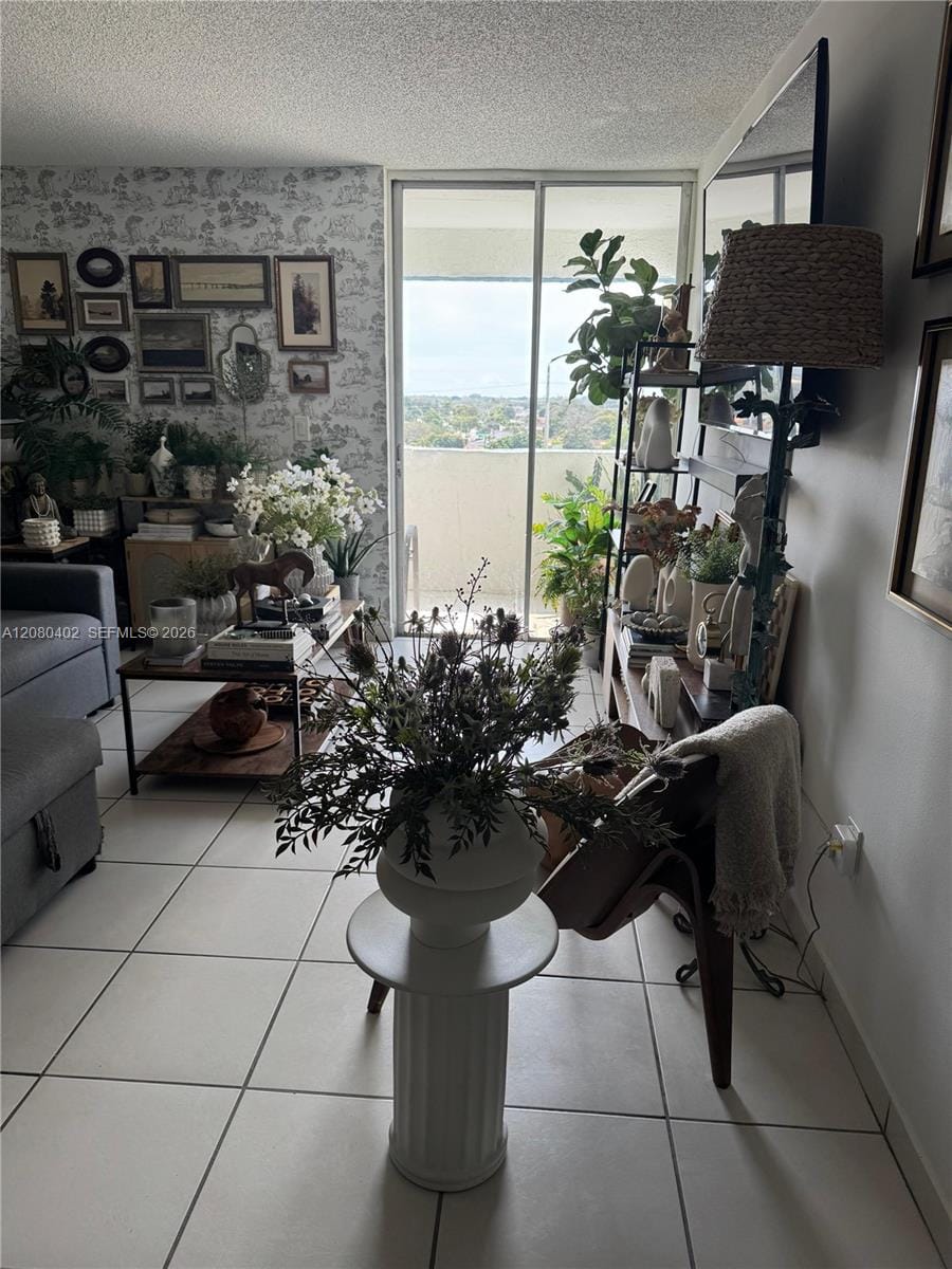 5050 NW 7th Street 604, Miami, FL 33126