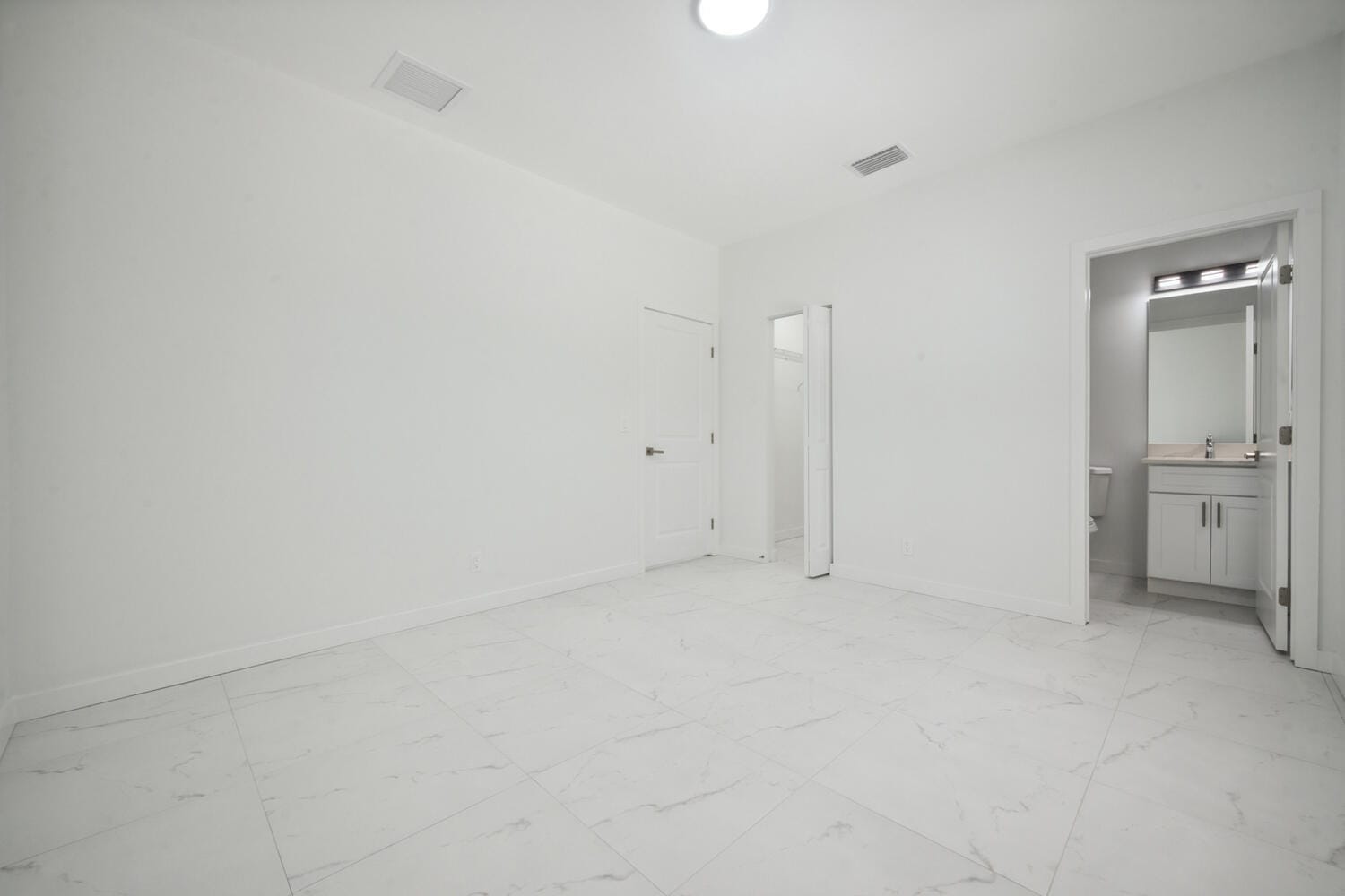 1009 14th Street B — photo 12