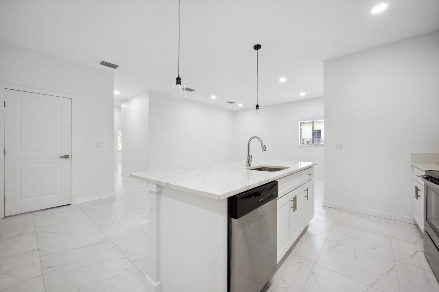 1009 14th Street B — photo 7
