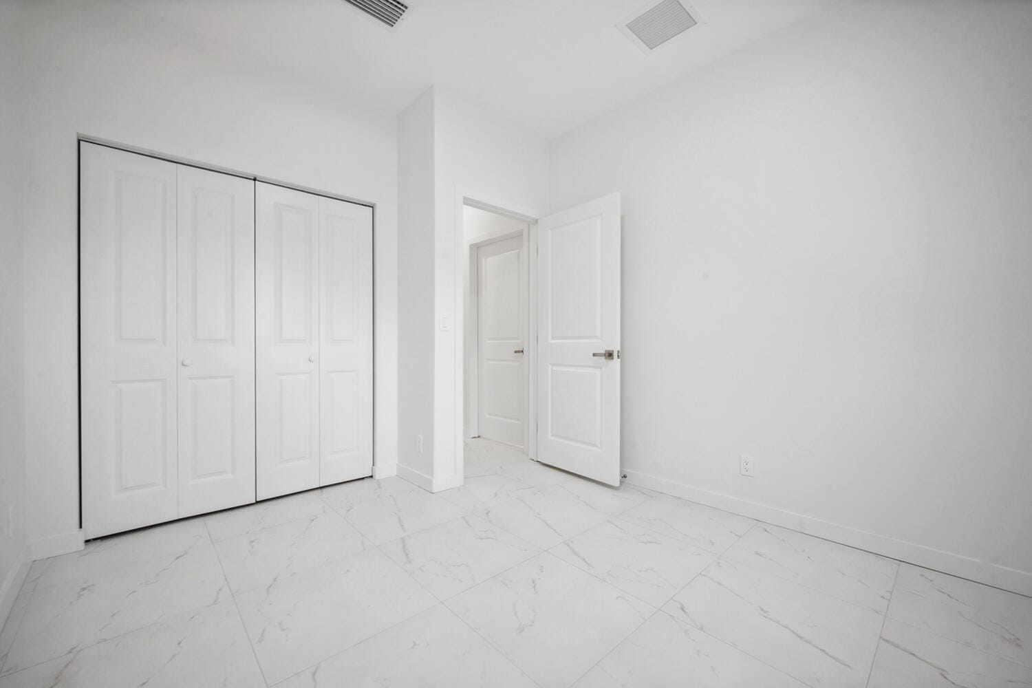 1009 14th Street B — photo 9