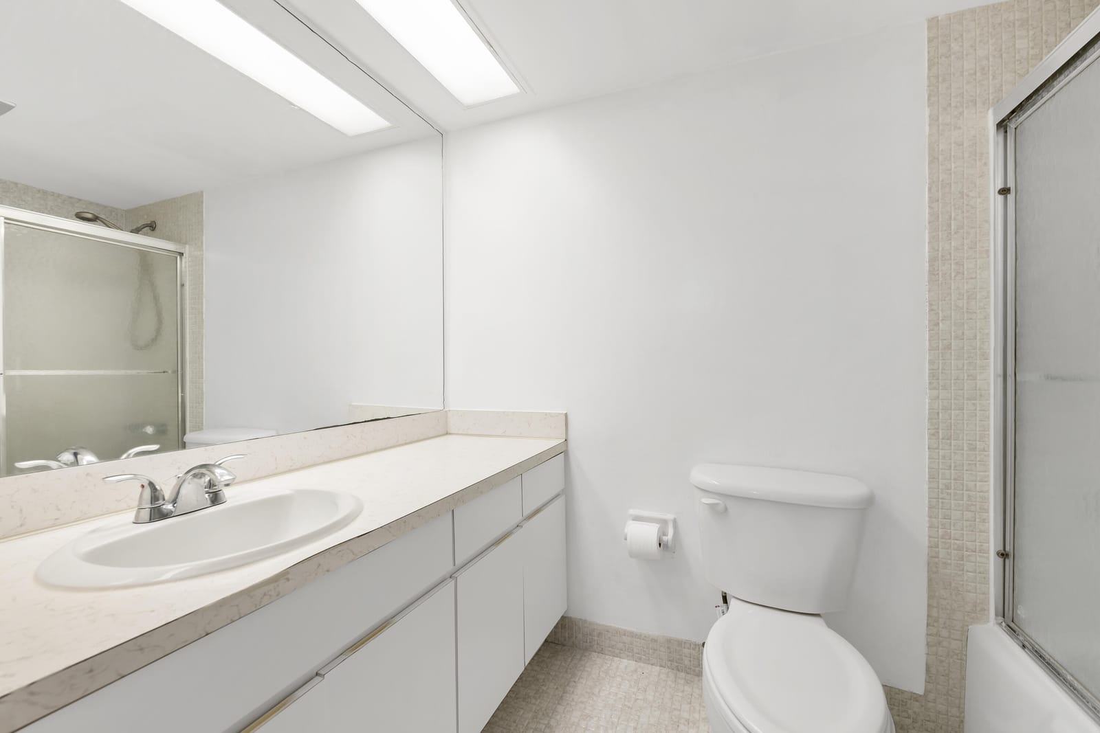 3051 N COURSE Drive 211 — photo 10