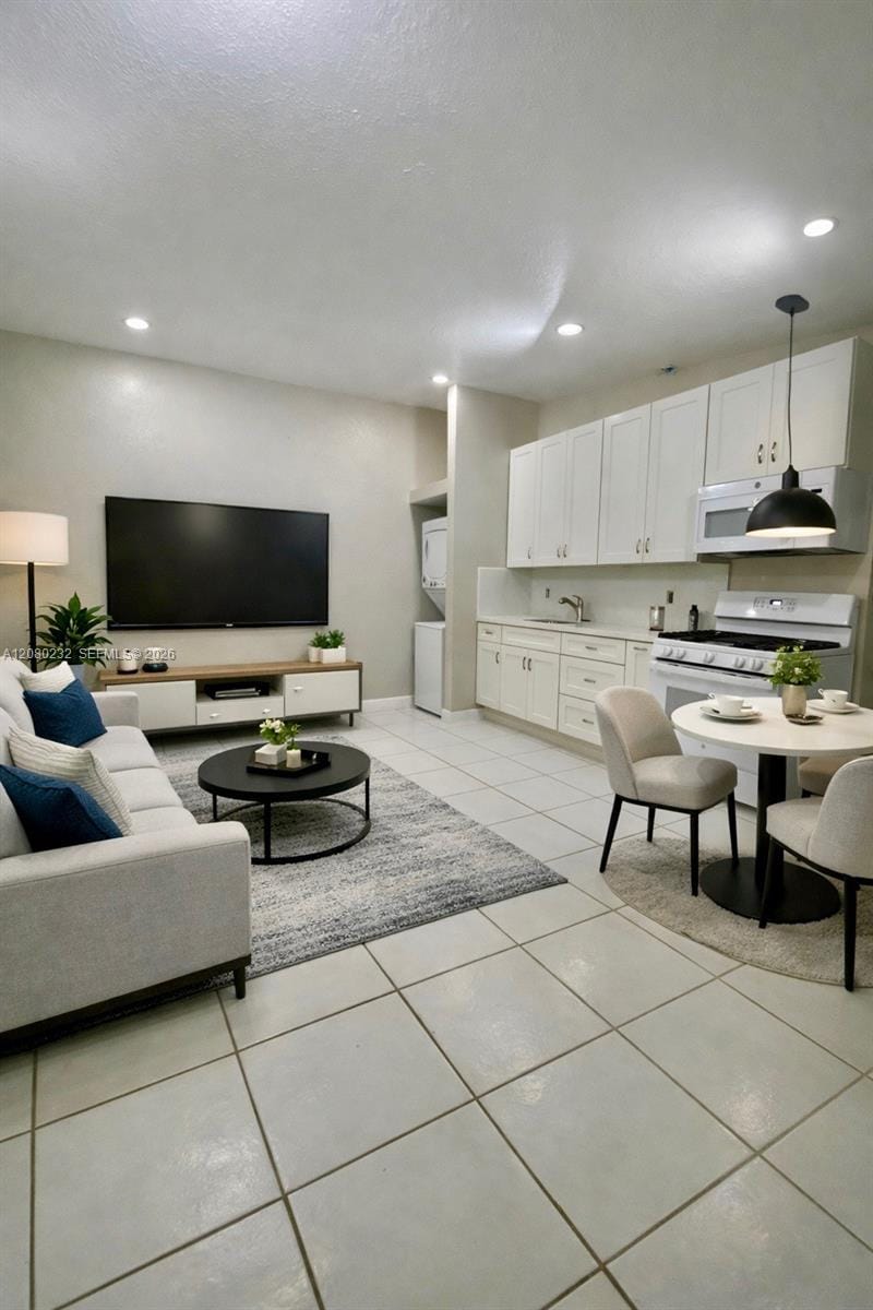 255 W 64th Street, Hialeah, FL 33012