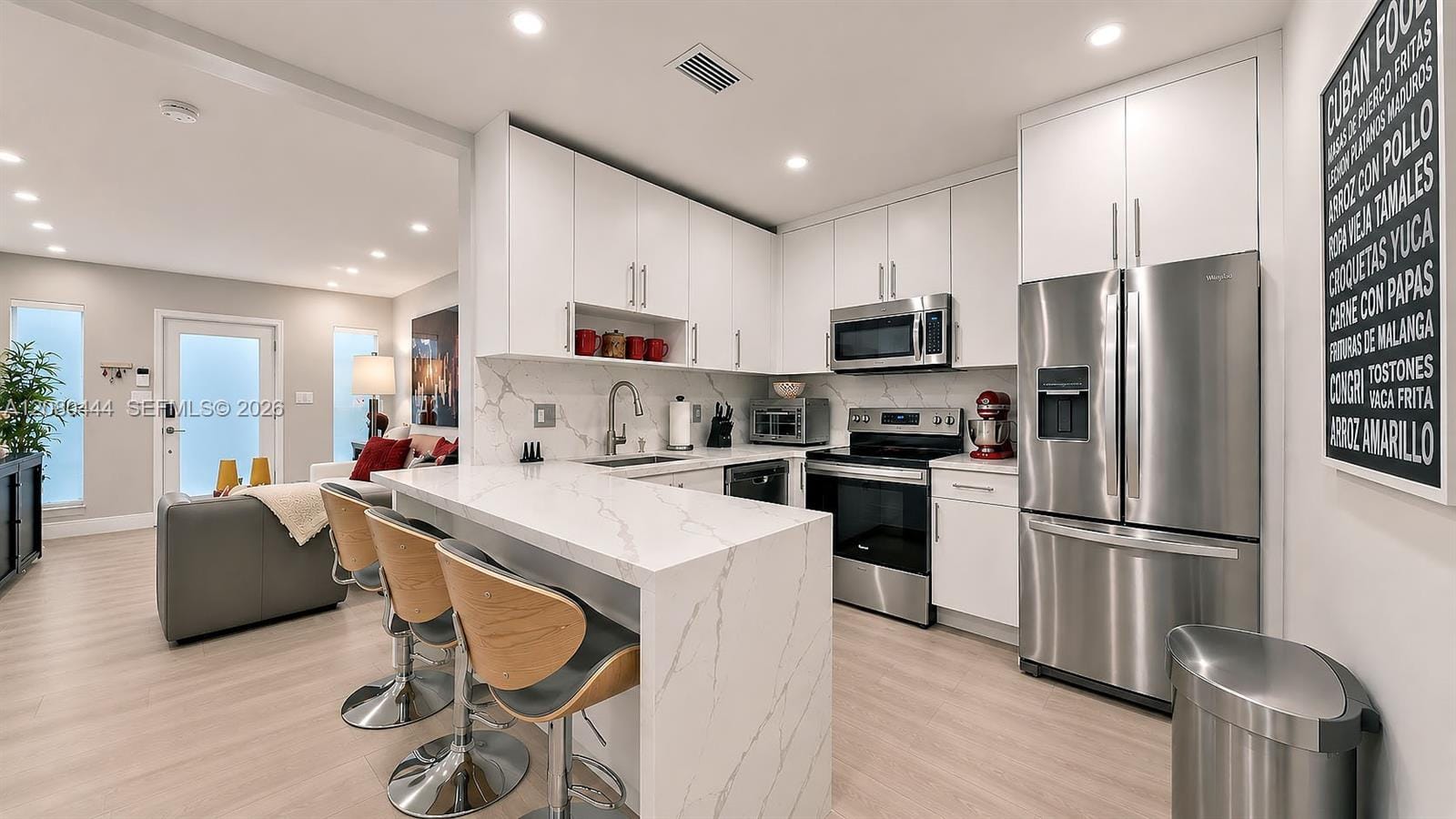 6 Carmona Avenue — photo 6