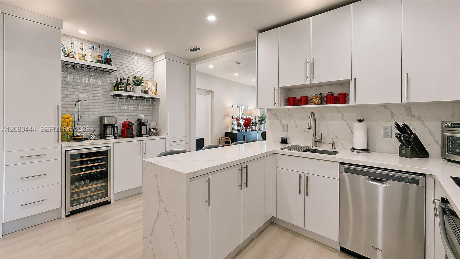 6 Carmona Avenue — photo 9