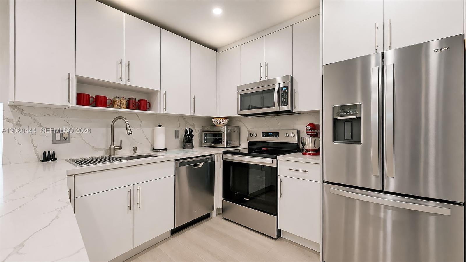 6 Carmona Avenue — photo 10