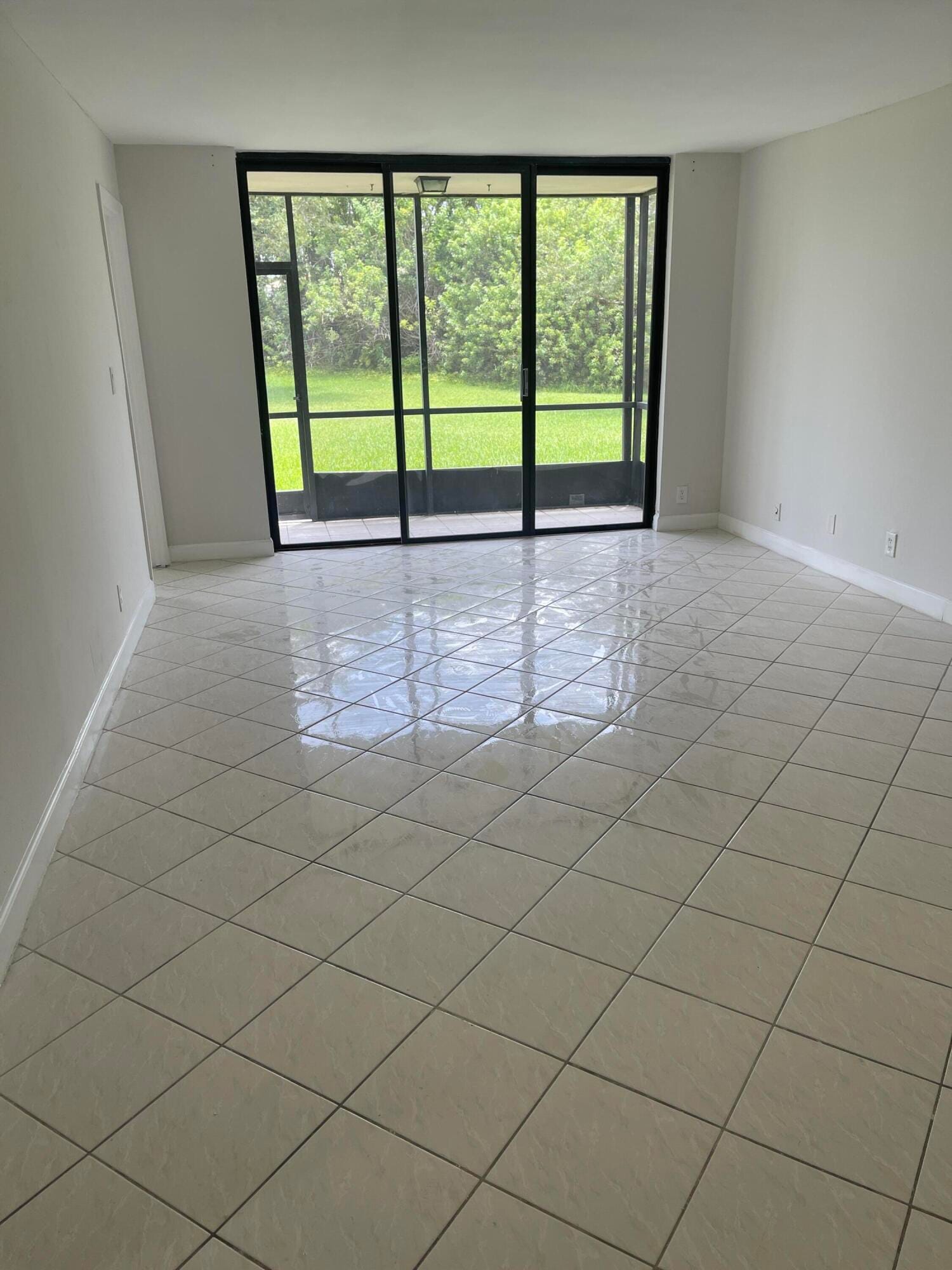 6301 N University Drive 118 — photo 1