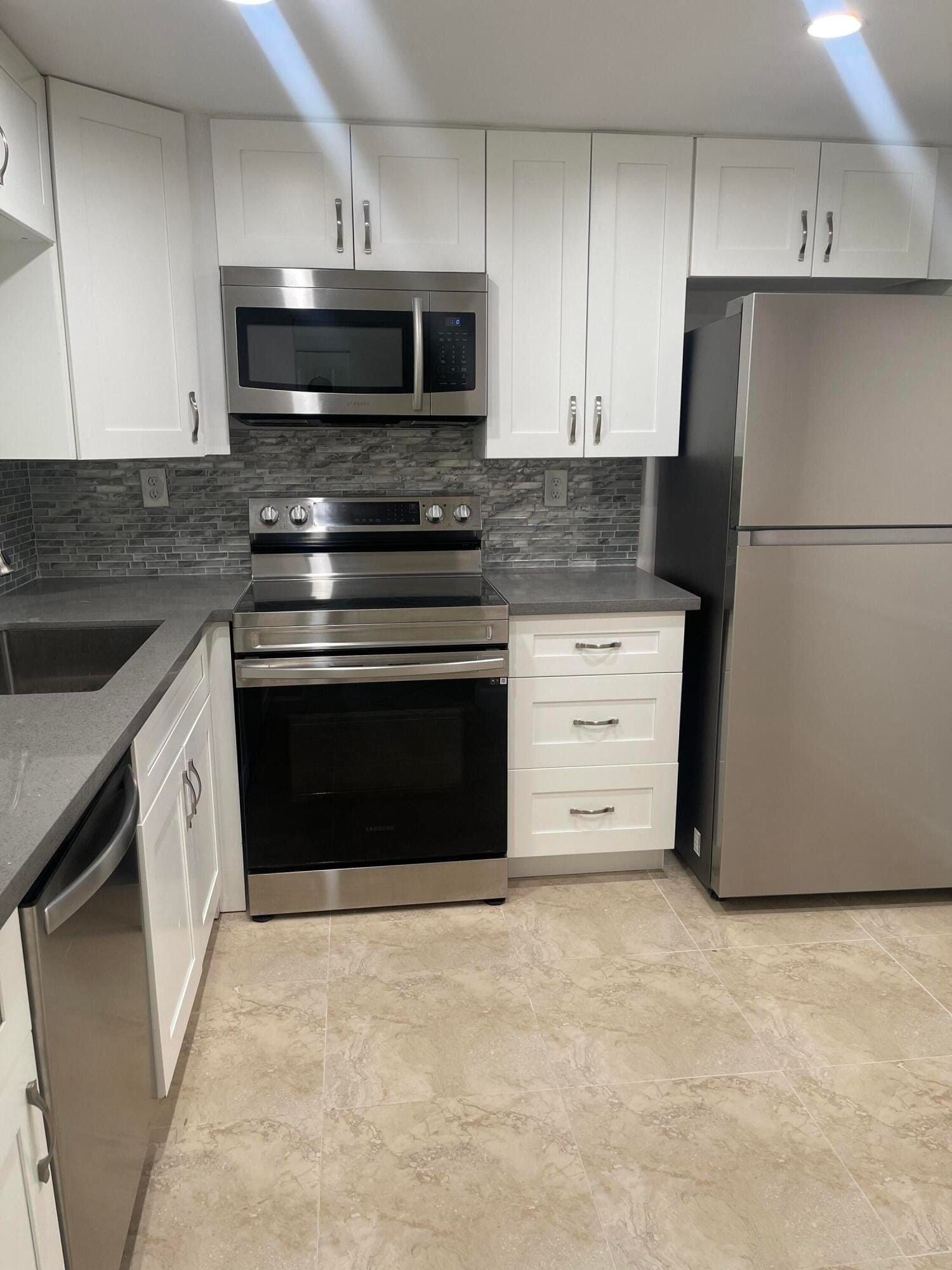 6301 N University Drive 118 — photo 4