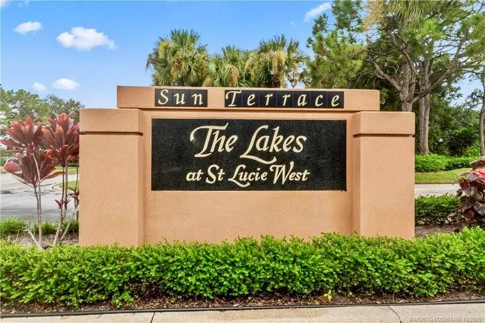1242 NW SUN TERRACE Circle 12A, Port St. Lucie, FL 34986