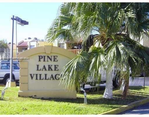 8881 Fontainebleau Boulevard 302, Miami, FL 33172