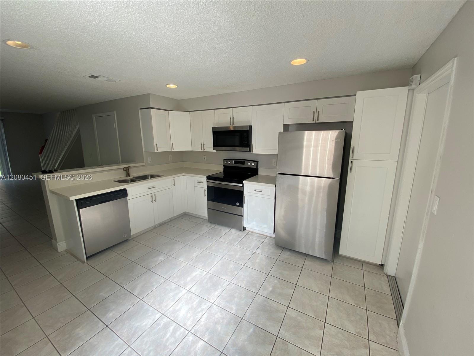 1575 Veracruz Lane — photo 3