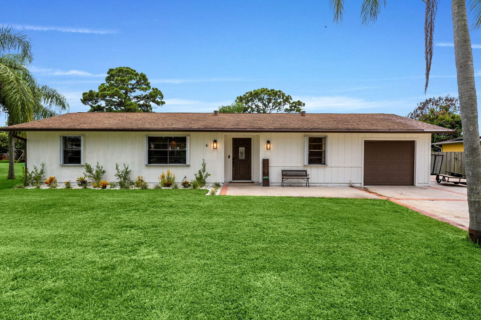1292 SE MENDAVIA Avenue, Port St. Lucie, FL 34952