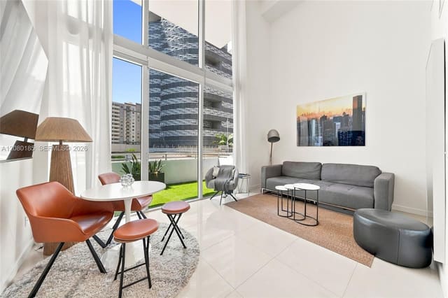 1050 Brickell Avenue 214, Miami, FL 33131