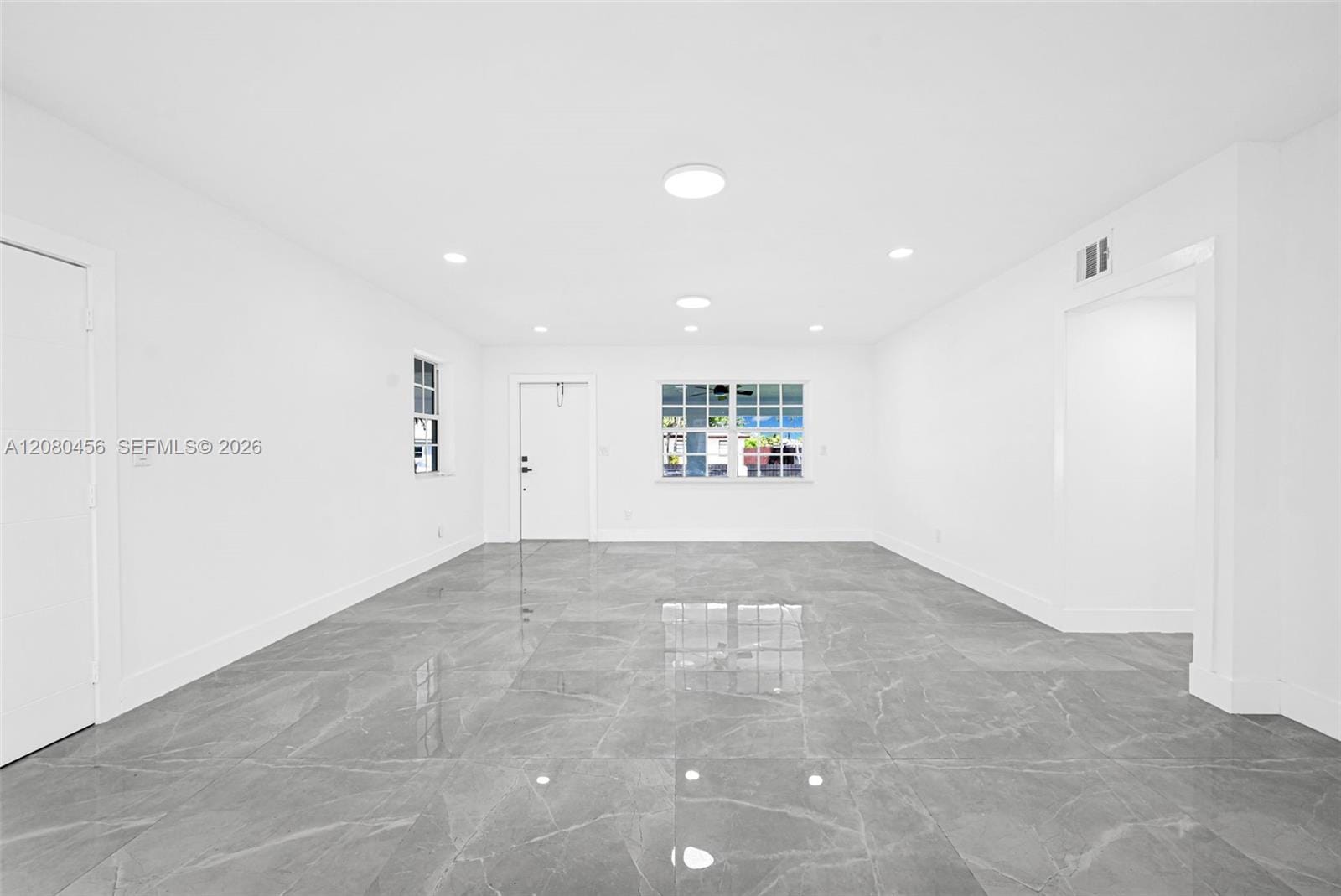 4040 SW 108th Avenue — photo 4