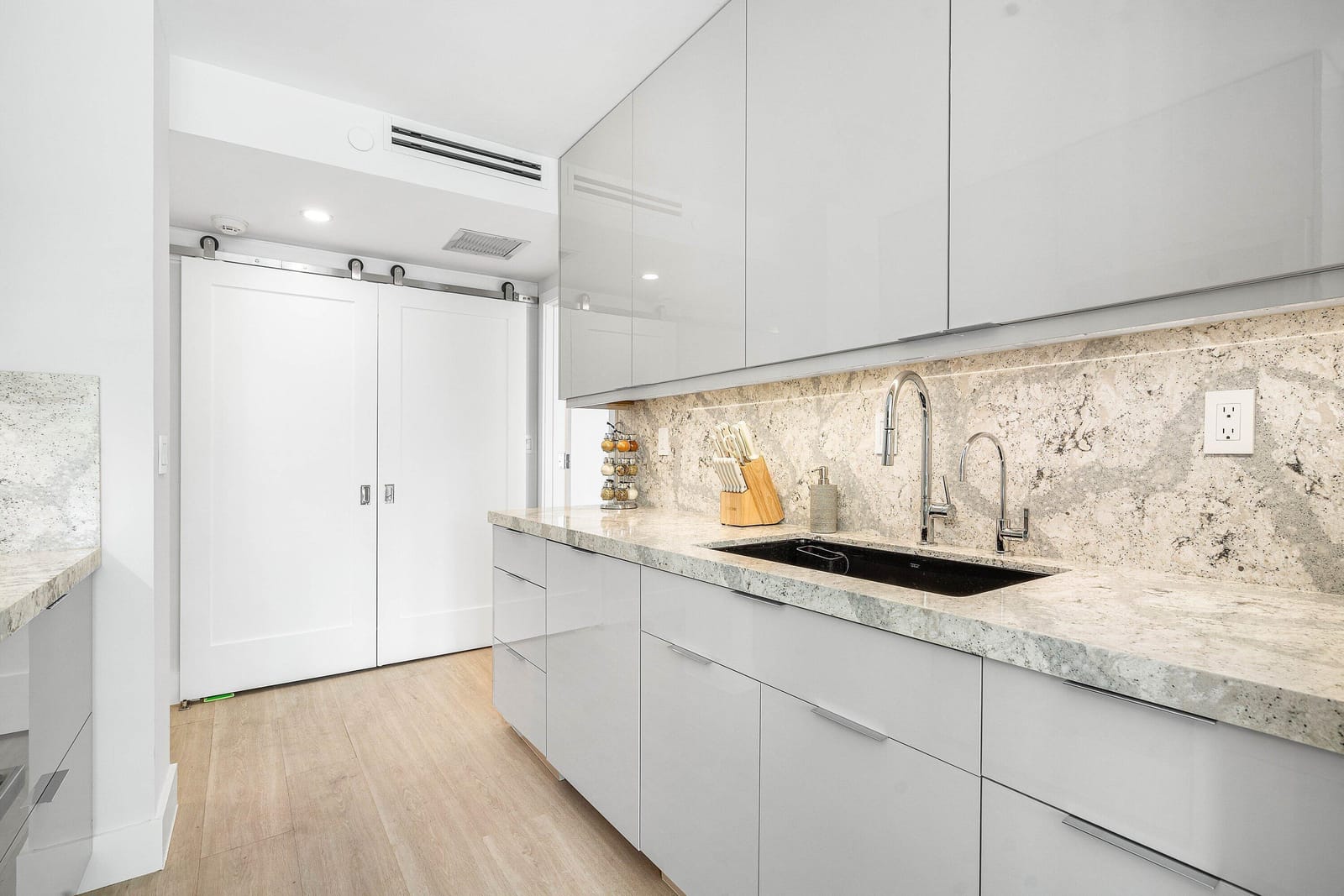 120 SE 5th Avenue 319 — photo 10