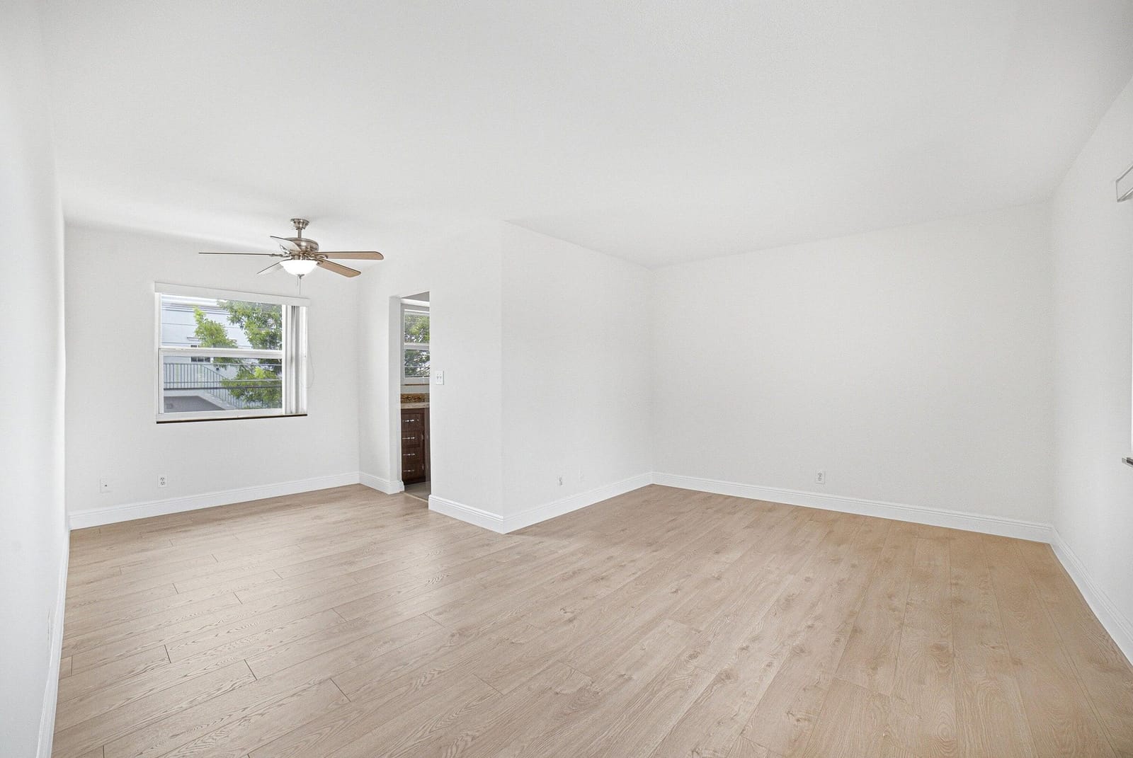 1649 SE 4th Street B3 — photo 2