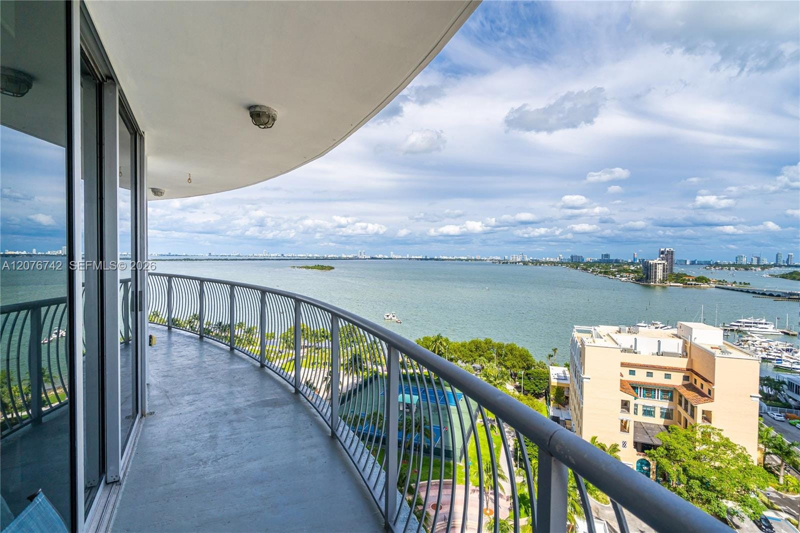 1750 N Bayshore Drive 1602 — photo 2