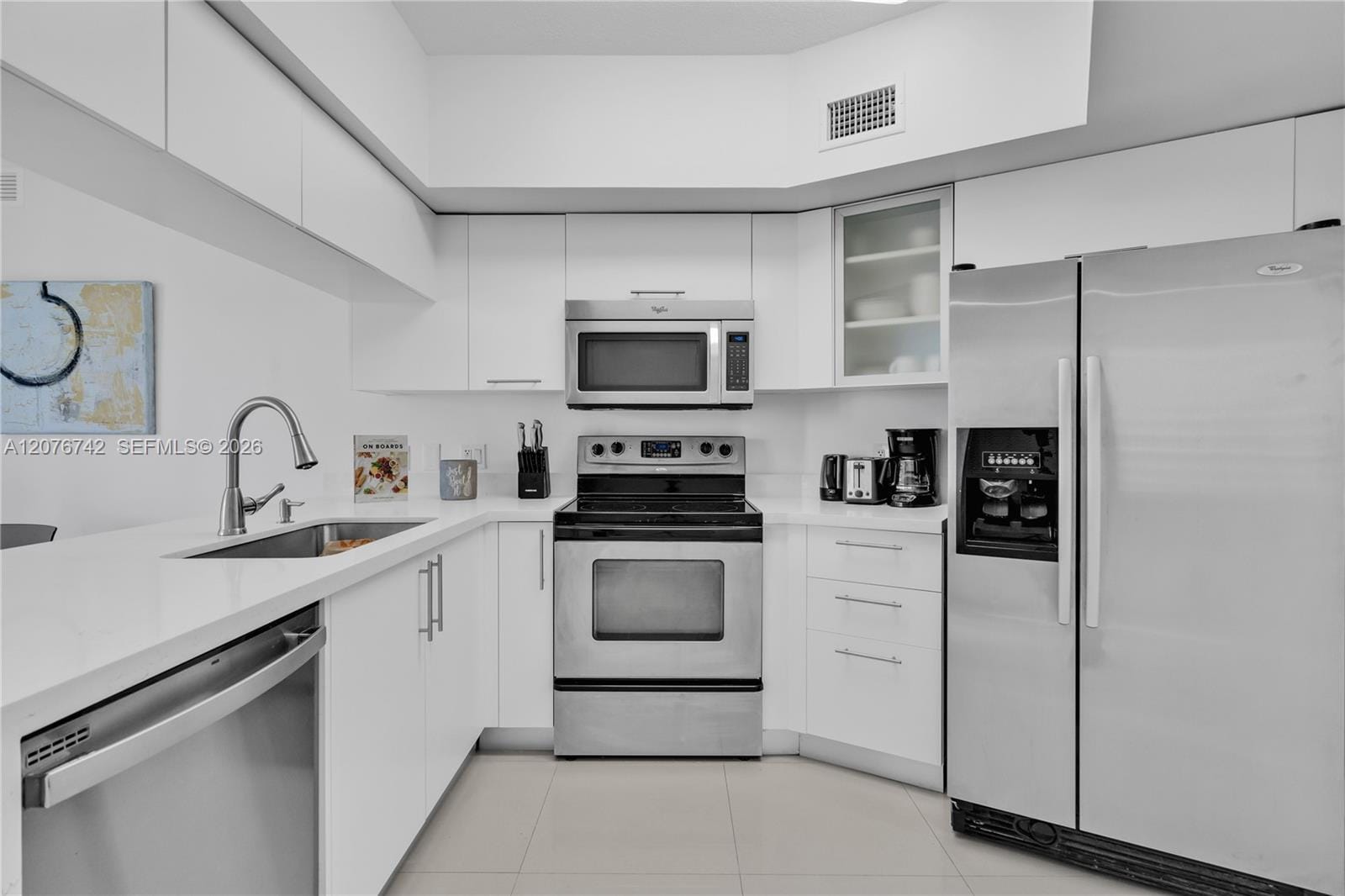 1750 N Bayshore Drive 1602 — photo 3