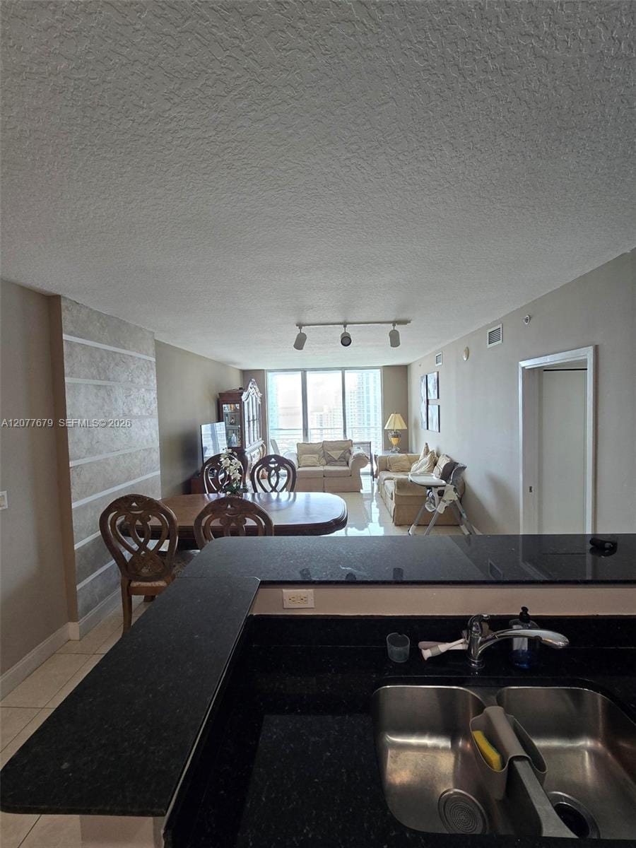 325 S Biscayne Boulevard 3115 — photo 6
