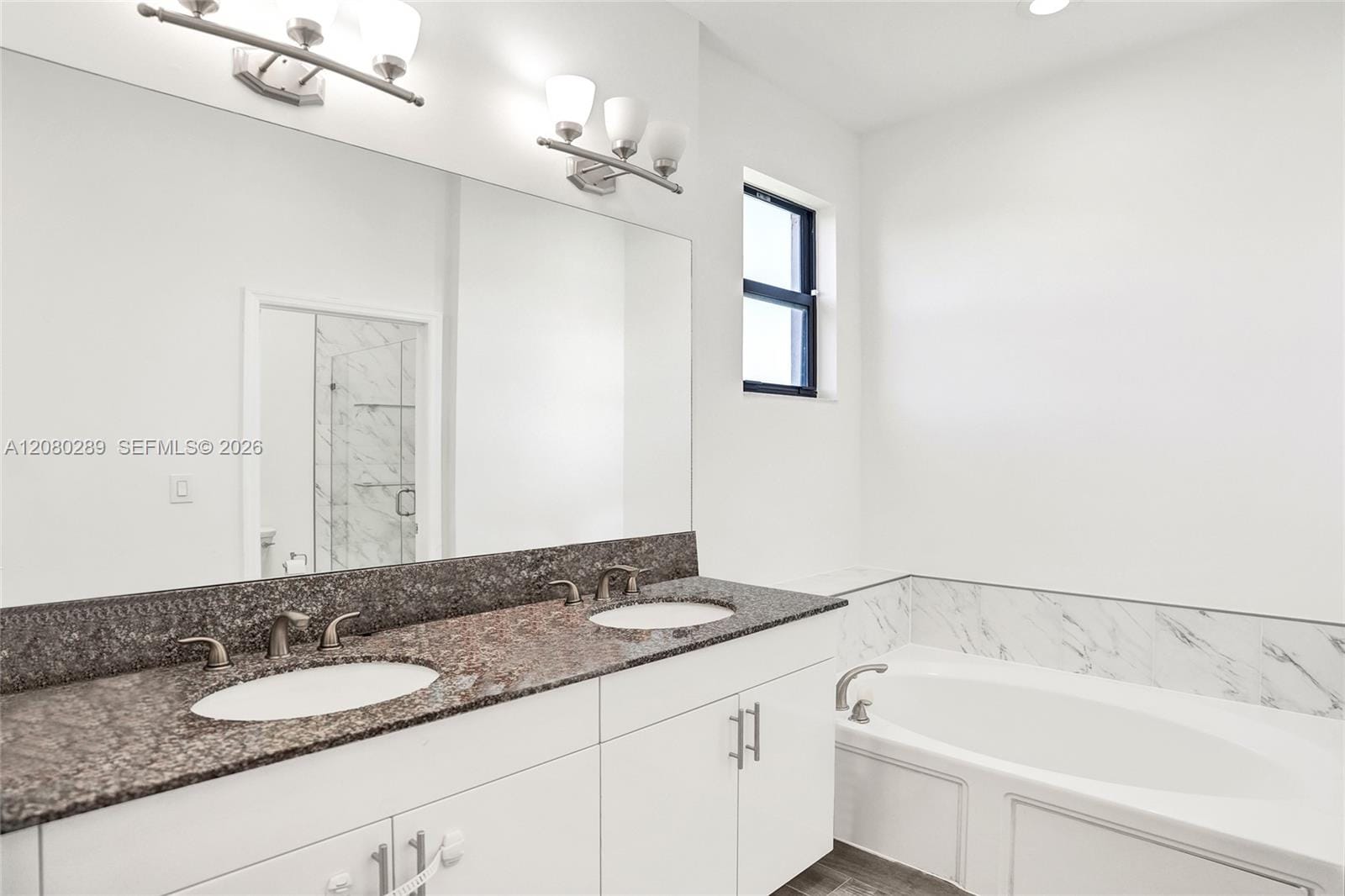 606 NE 191st Terrace, Miami, FL 33179 photo 17
