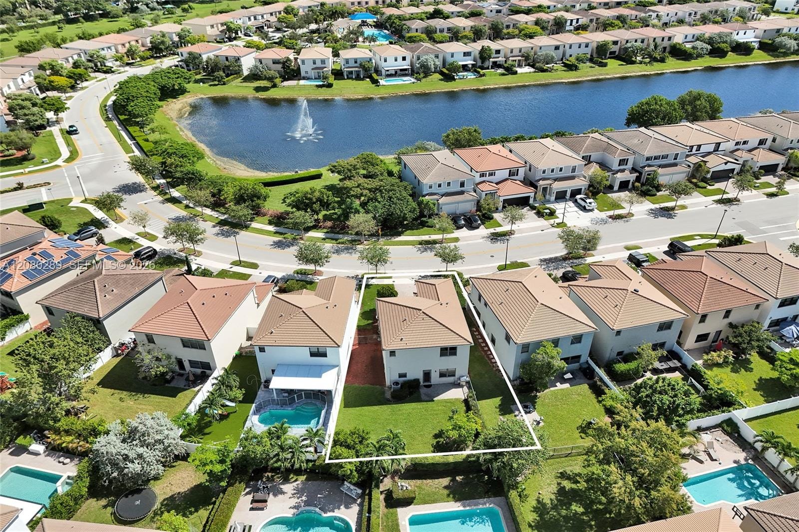 606 NE 191st Terrace, Miami, FL 33179 photo 24
