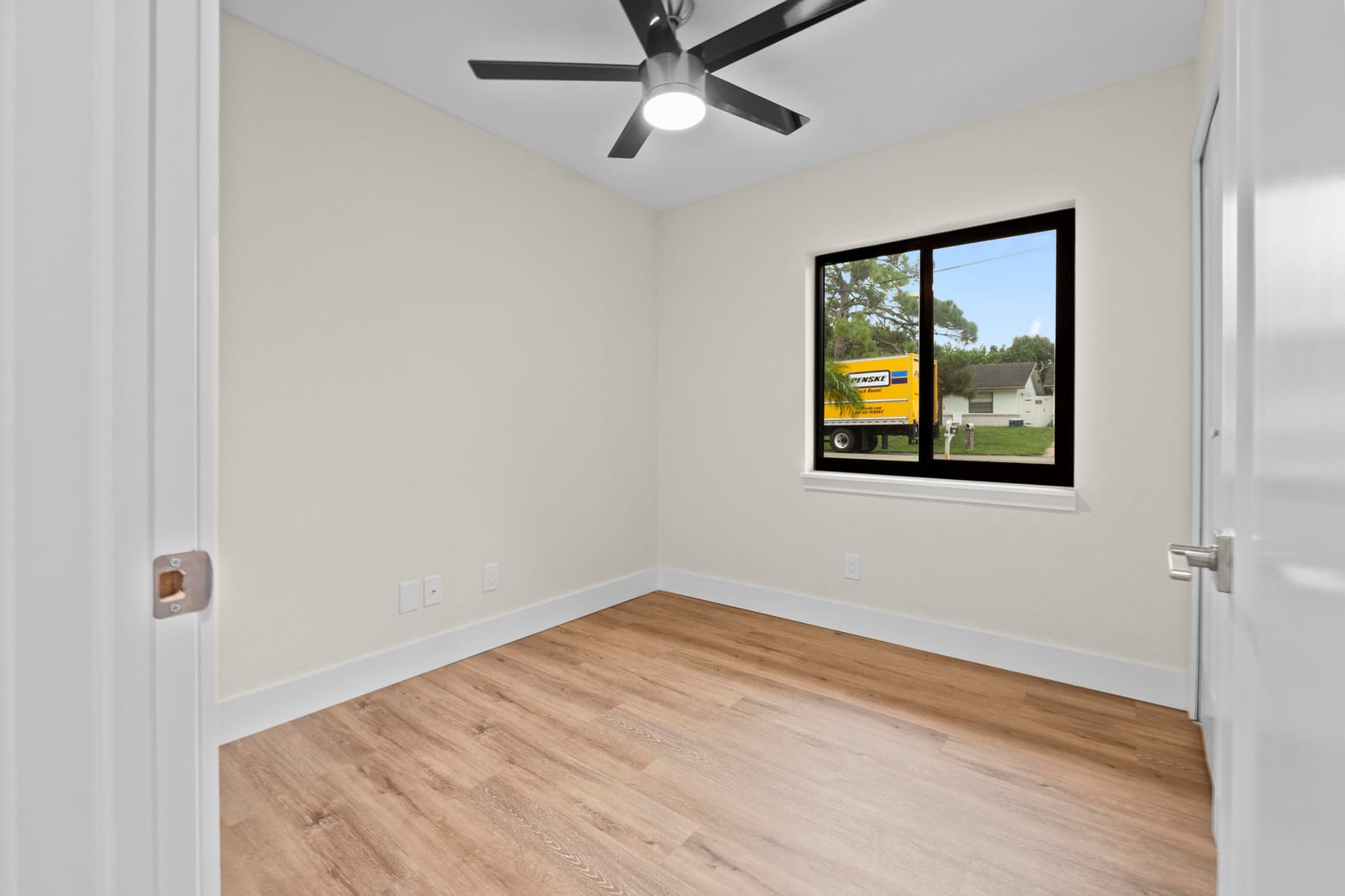 2749 Park Drive — photo 12