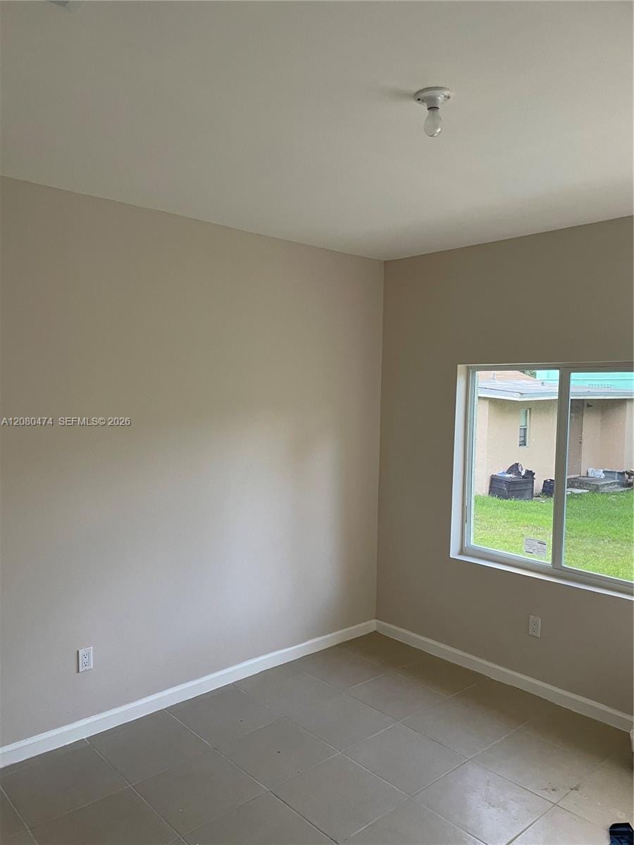 8321 NE Miami Court 4 — photo 5