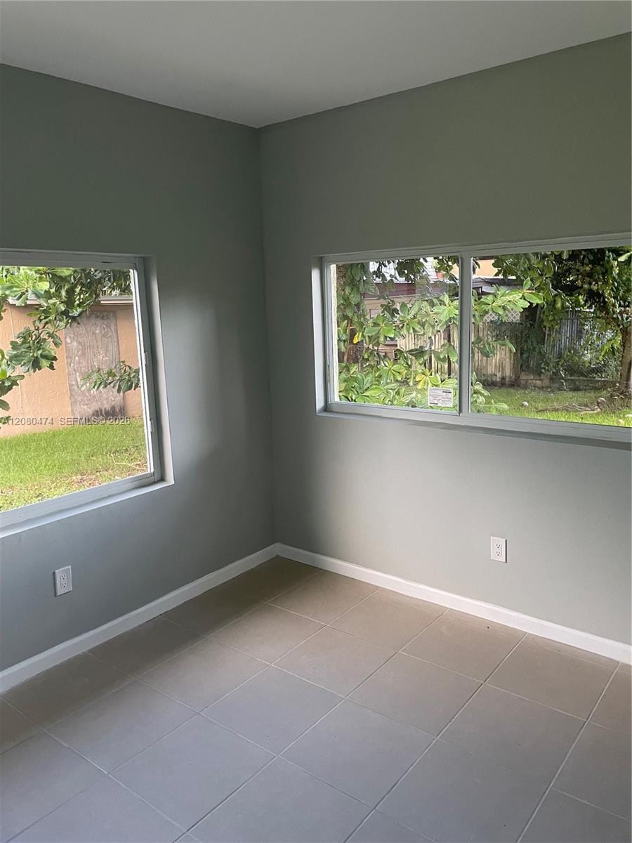 8321 NE Miami Court 4 — photo 6