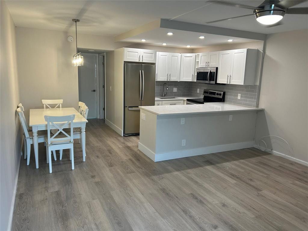 423 MARKHAM T 423 — photo 9