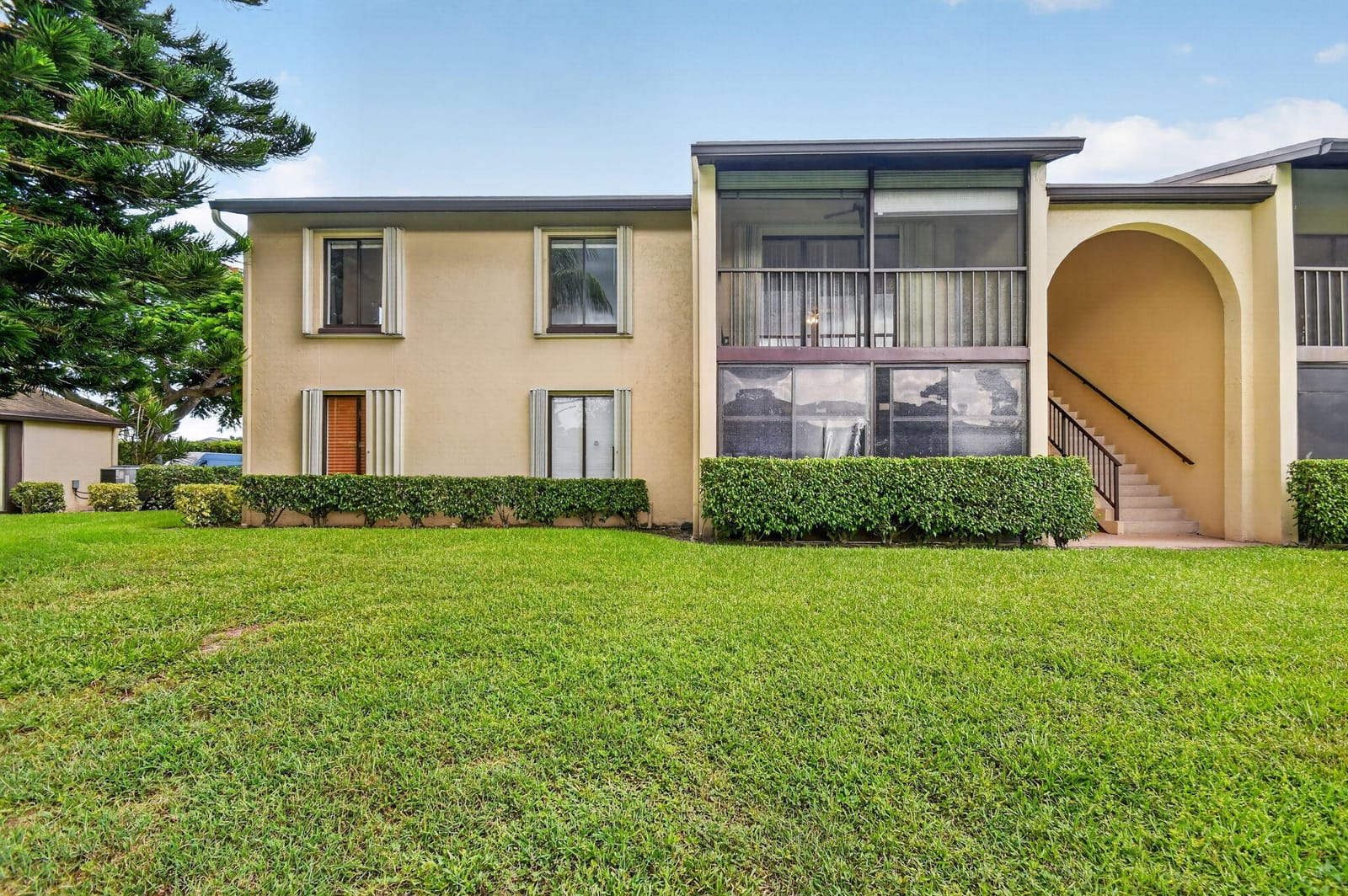 623 Sea Pine Way E2, Greenacres, FL 33415