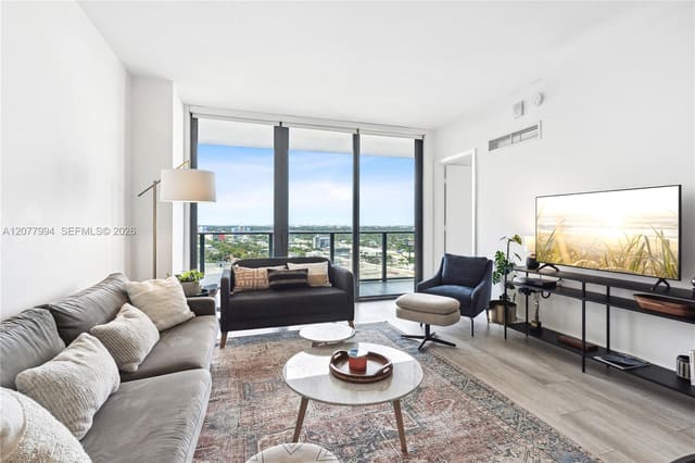 121 NE 34th Street 1612, Miami, FL 33137