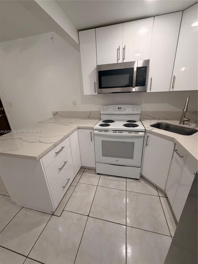 4715 NW 7th Street 108-2, Sunset Estates, Miami, FL