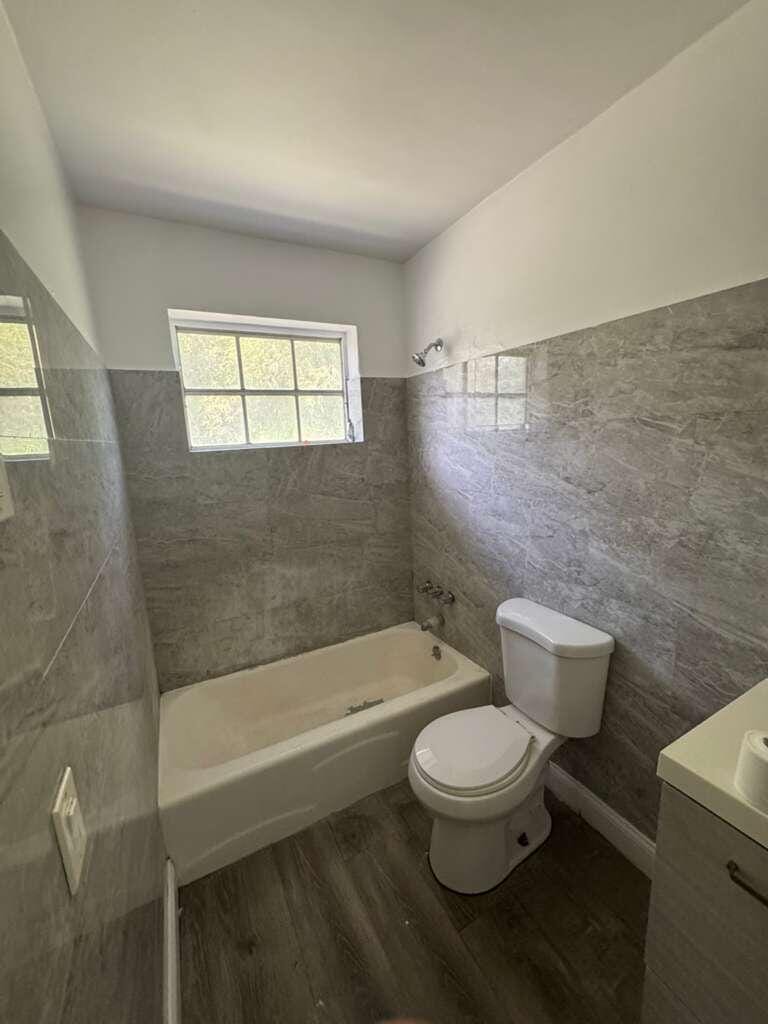 1123 NW 3rd Avenue 2 — photo 2