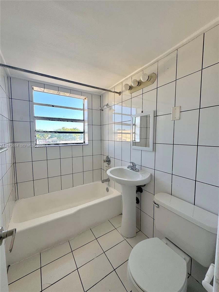 1020 SW 7 Th 9 — photo 11