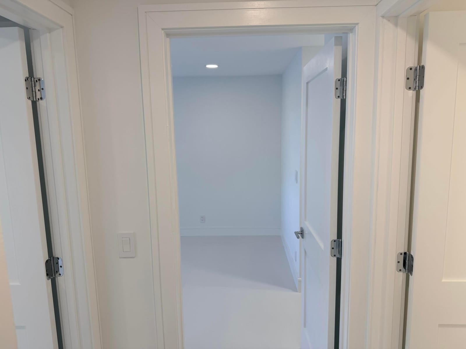6439 BAY CLUB Drive 1 — photo 7