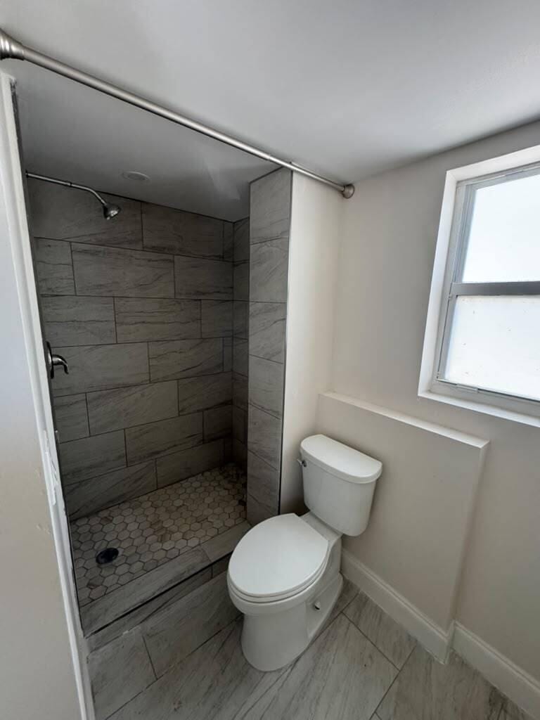 999 S RIVERSIDE Drive 101 — photo 2