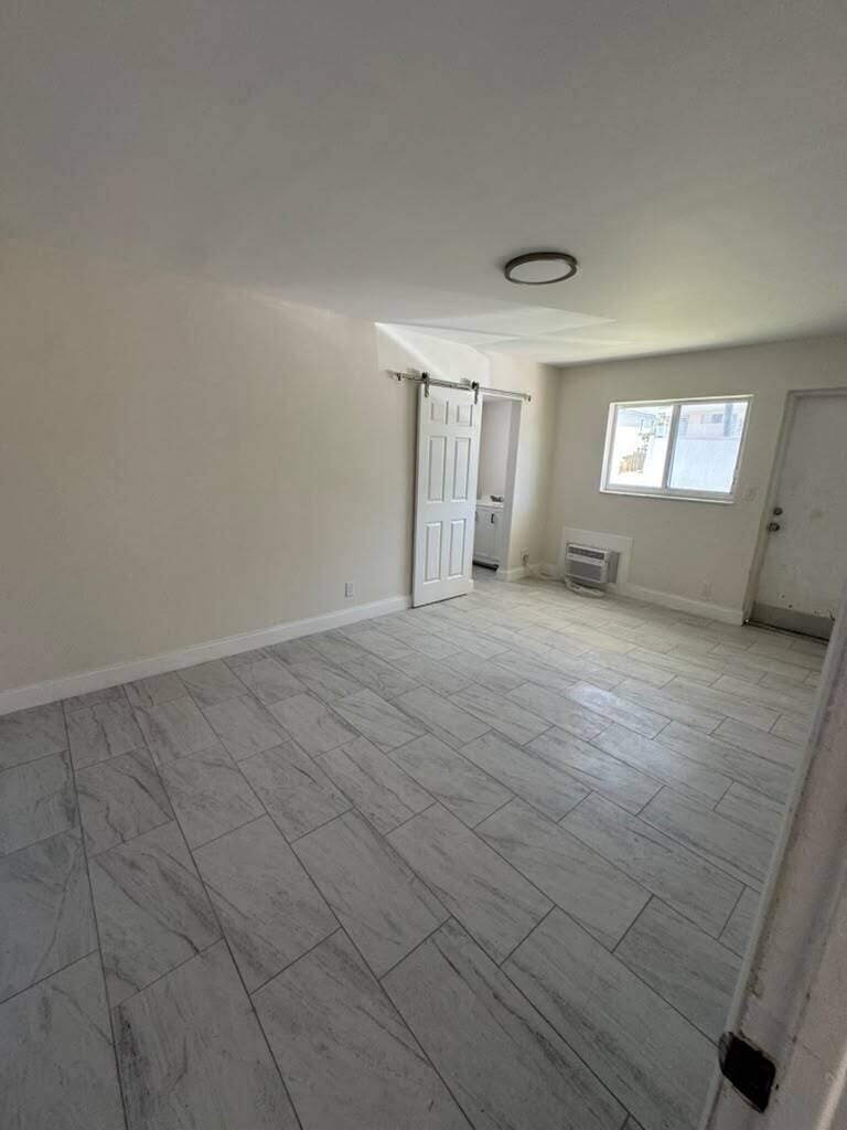 999 S RIVERSIDE Drive 101 — photo 3