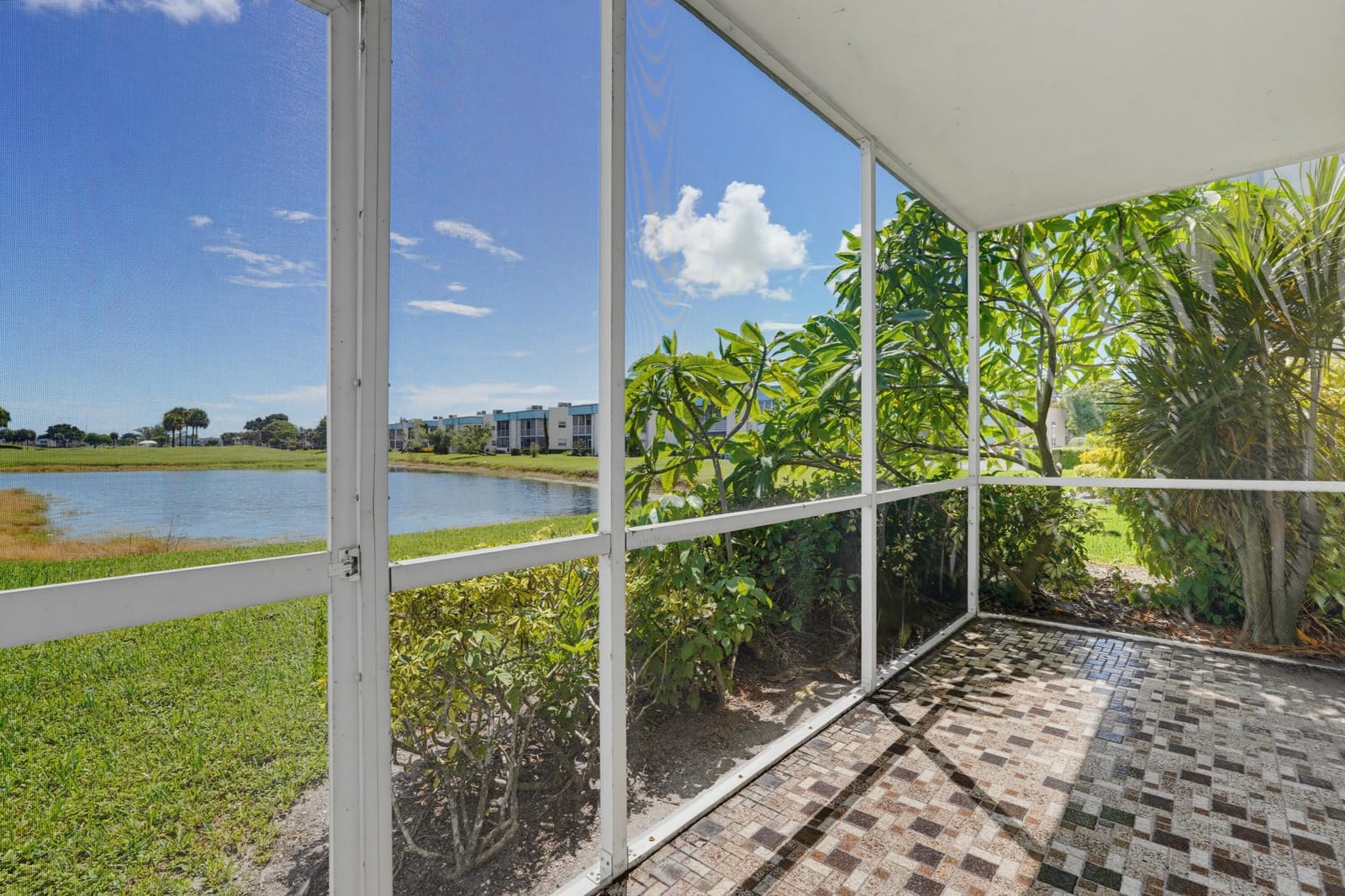 299 FLANDERS G Drive G, Delray Beach, FL 33484 photo 13