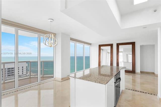 4779 Collins Avenue 2707, Miami Beach, FL 33140