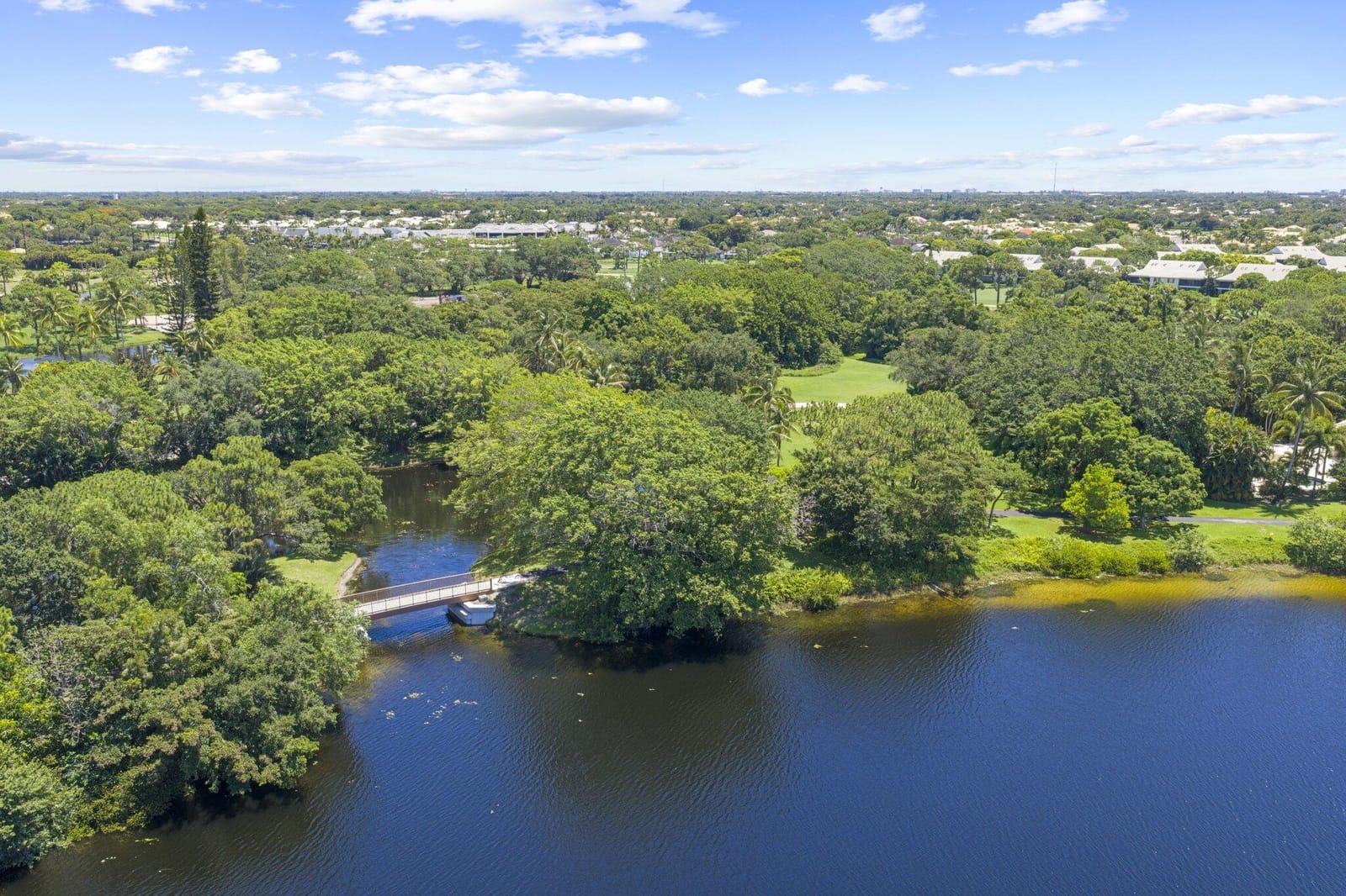 6001 Le Lac Road — photo 3