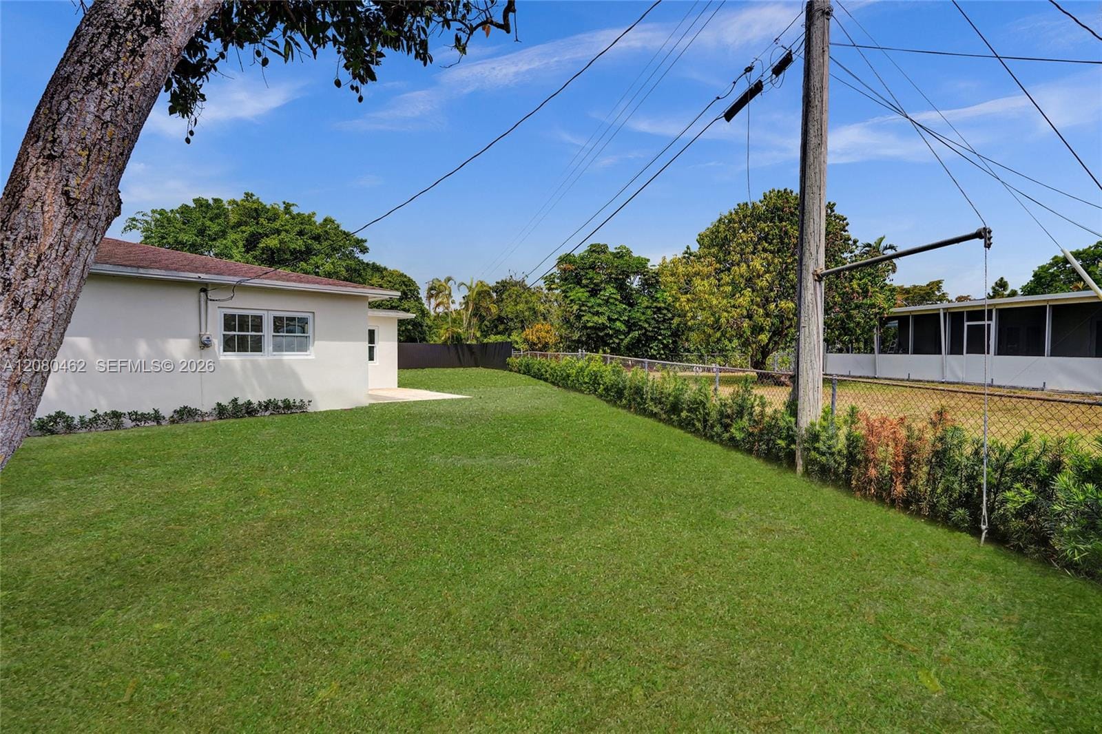 2125 Alamanda Drive — photo 10