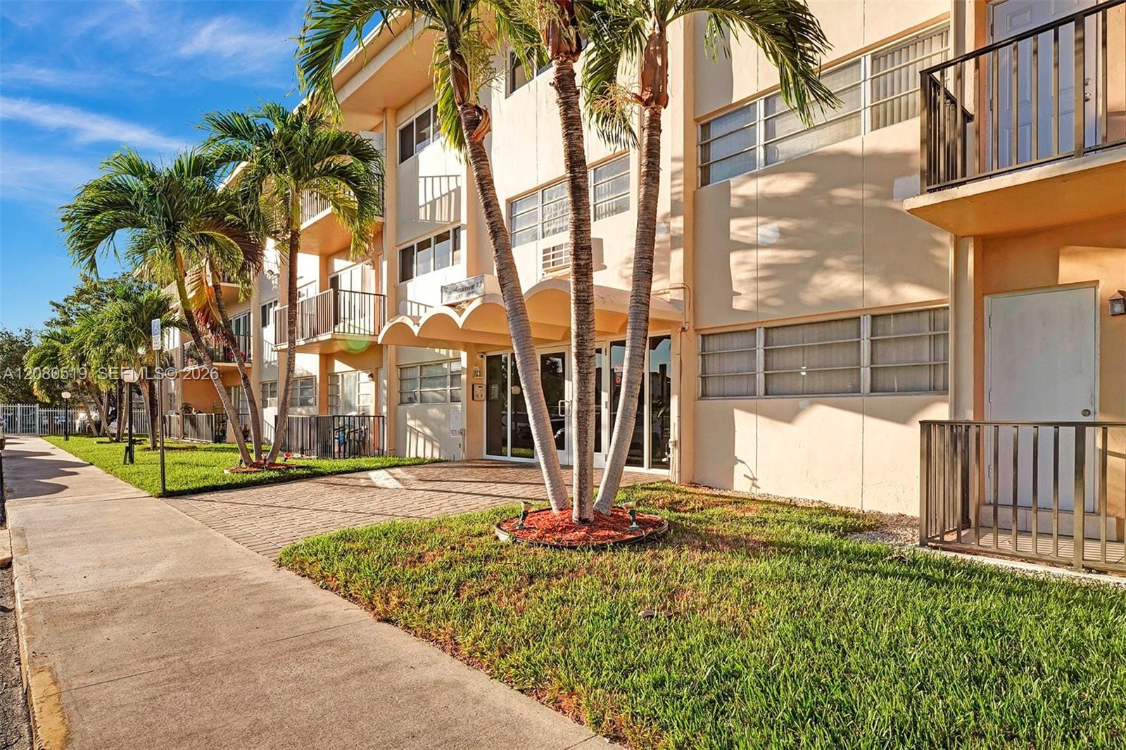 1400 NE 169th Street 305, Miami, FL 33162