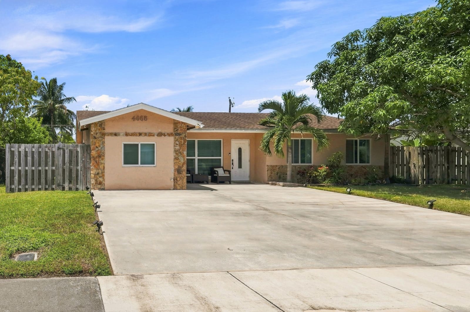 4665 NW 113TH Avenue, Sunrise, FL 33323