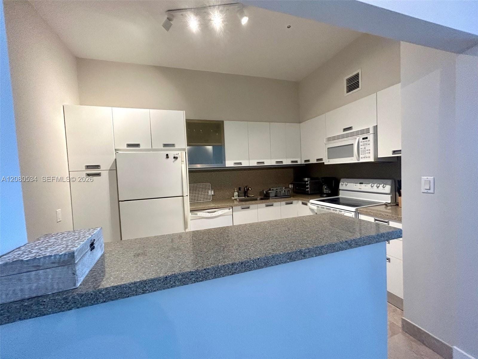 100 Bayview Drive PH08, Sunny Isles Beach, FL 33160 photo 20