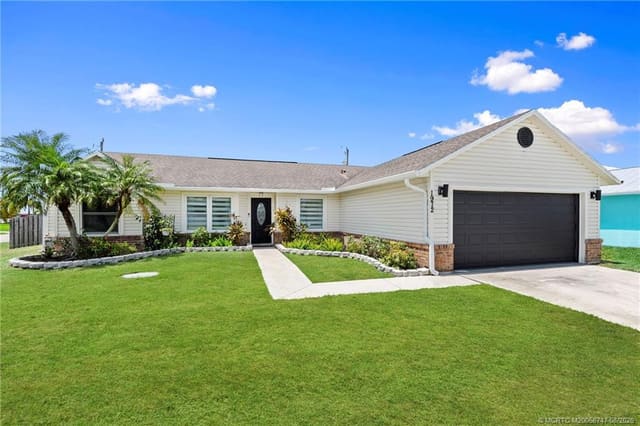 1972 SW Breezeway Street, Port St. Lucie, FL 34987
