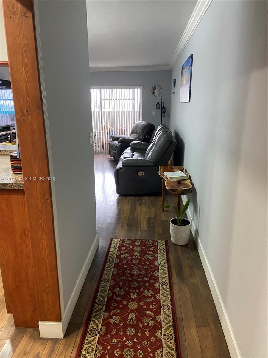 1075 W 68th Street 403 — photo 3