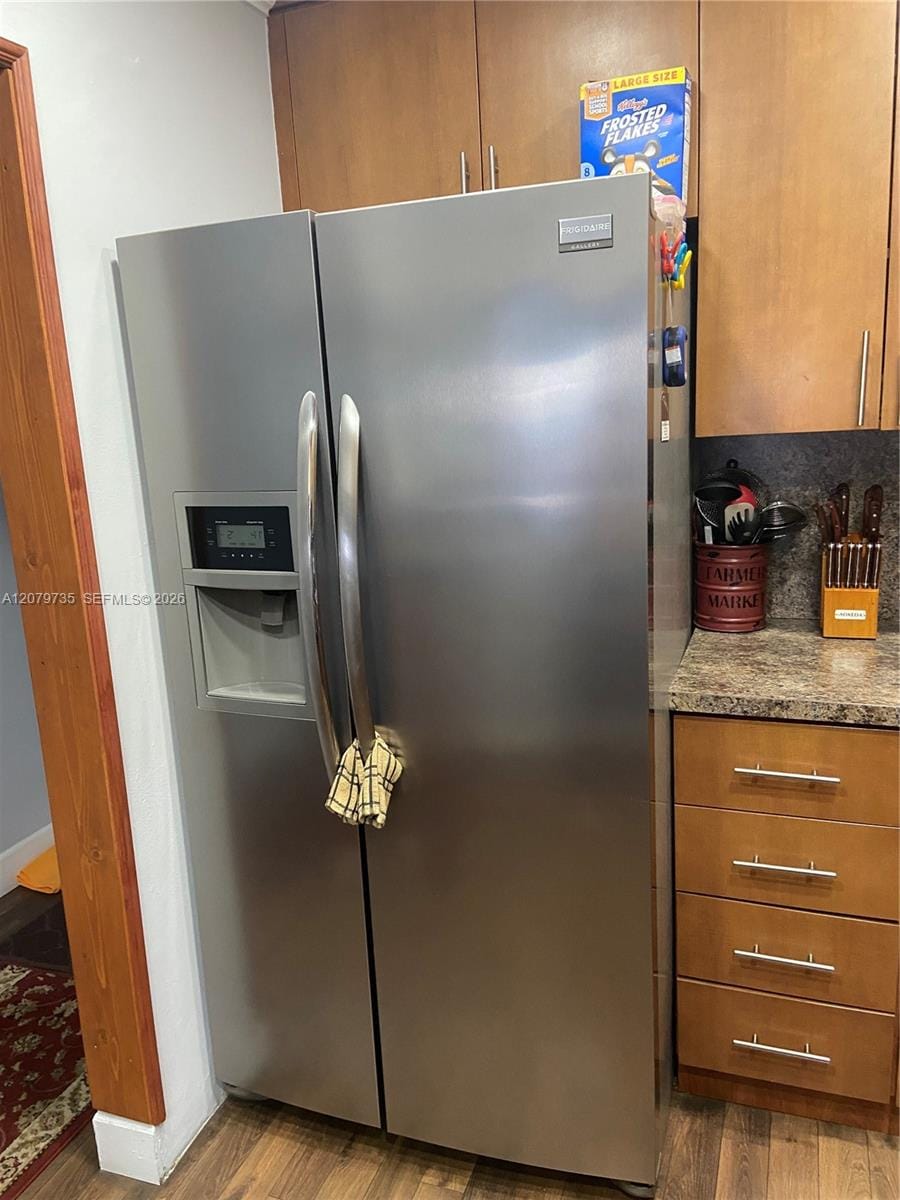 1075 W 68th Street 403 — photo 8