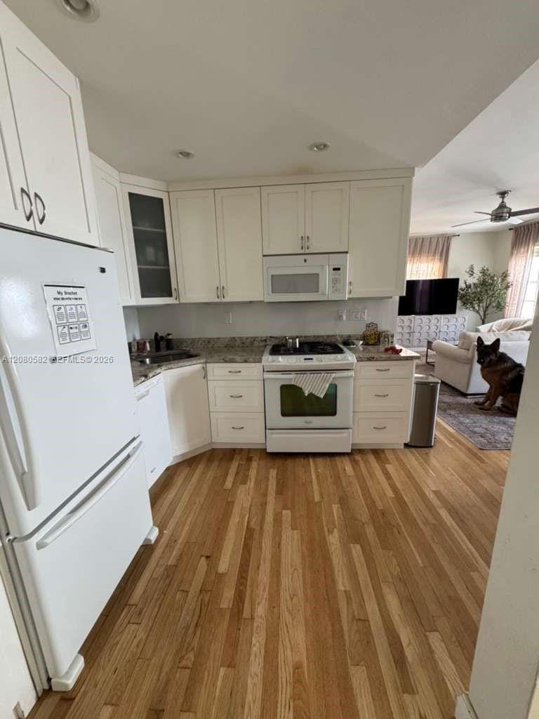 1755 Washington Avenue 2D — photo 2