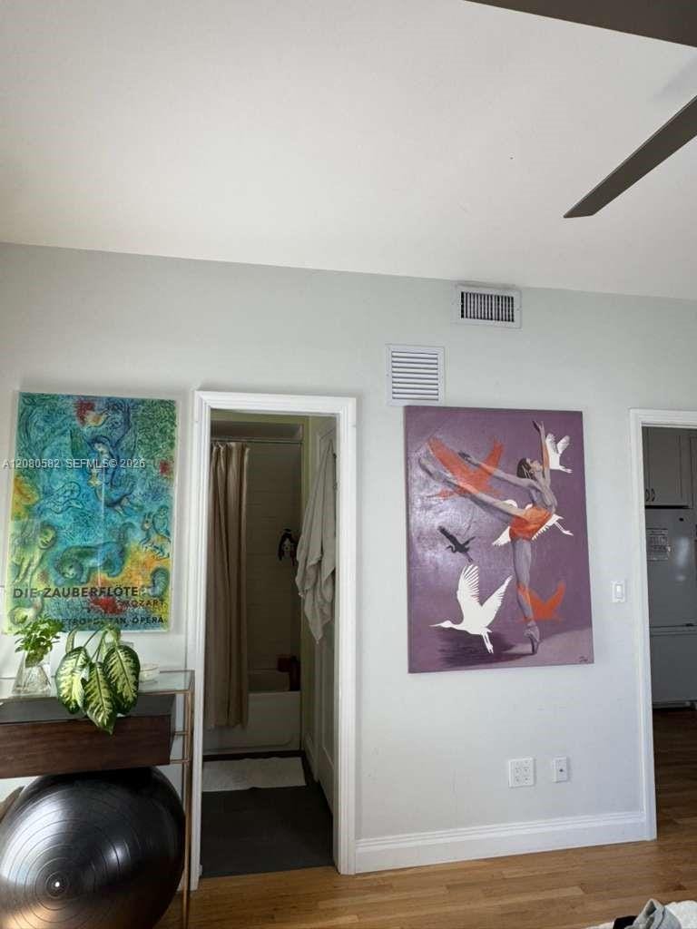 1755 Washington Avenue 2D — photo 6