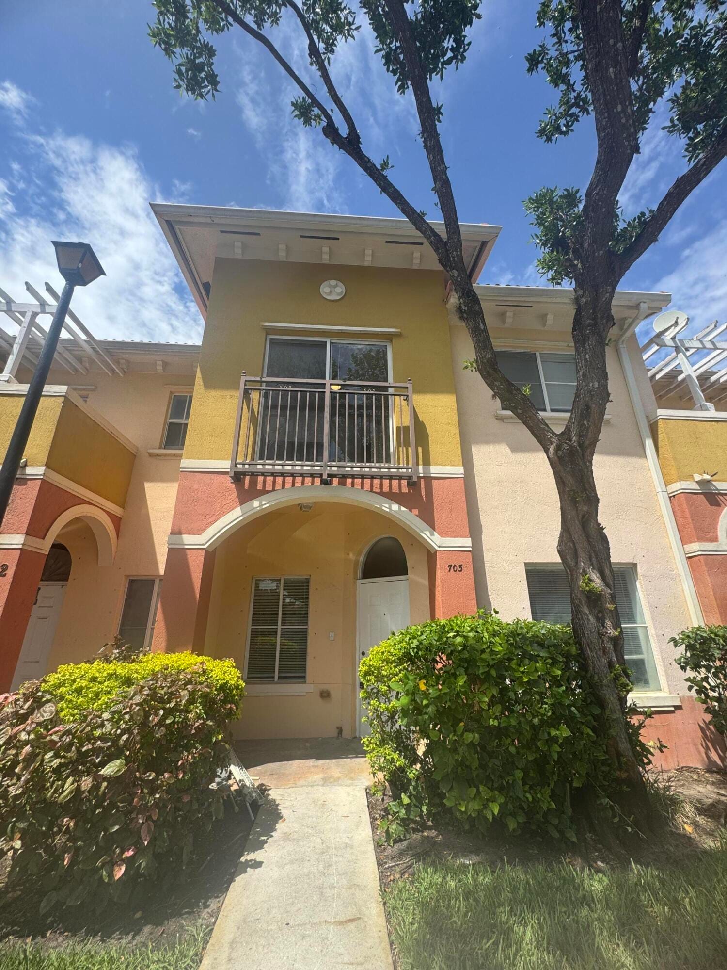 703 N SANTA CATALINA Circle 703, North Lauderdale, FL 33068
